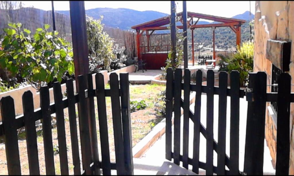 El Jardincillo Pensionat Robledo de Chavela Exteriör bild